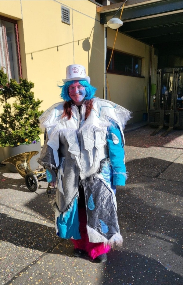 30 Eisbären-Mäntel zu verkaufen