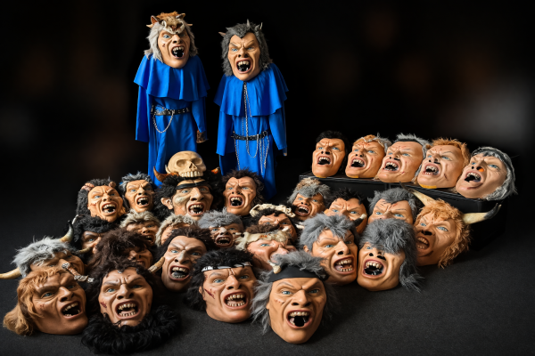 Komplette Guggemusik-Kostüme zu verkaufen: 'Blue Beasts' 